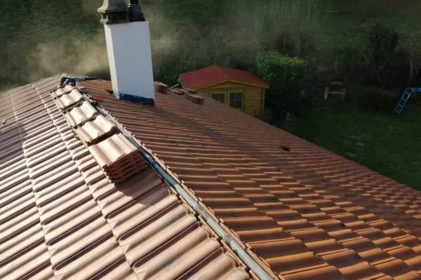 Réfection complète de toiture en tuiles terre cuite en Isère à Seyssins terminée